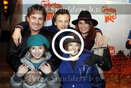 Amsterdam 9 december 2012
Premiere groeten van Mike in Tuschinski. marco leontine Luca Jada en Senna Borsato
Peter Smulders bv