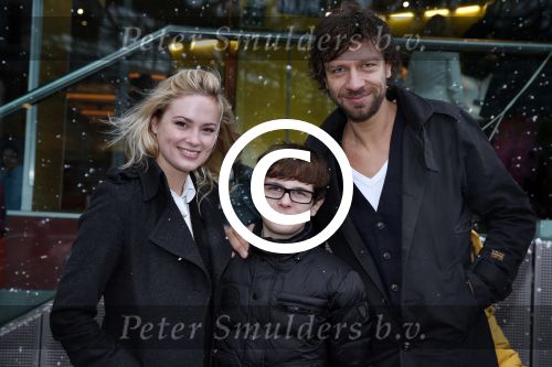 Amsterdam 25 november 2012
Premiere de vijf legendes in pathe arena. Marieke Westenenk met vriend en zijn zoon
Peter Smulders bv
