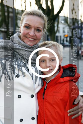 Den Bosch 25 november 2012
Premiere Annie in theater de parade. Mariska v Kolck met zoon
Peter Smulders bv