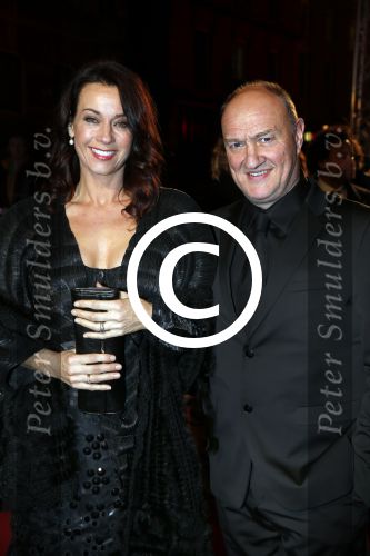 Amsterdam 19 november 2012
Premiere alles is familie in het nieuwe de la mar theater. henk Poort en Marjolein Keuning
Peter Smulders bv