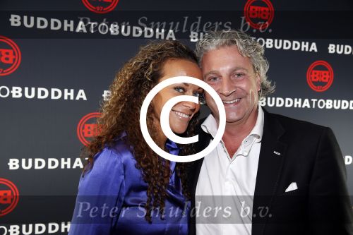Amsterdam 23 november 2012
Opening nieuwe Buddha to Buddha pand in Amsterdam. Mark teurlings met zijn vrouw Yvette
Peter Smulders bv