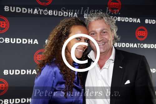 Amsterdam 23 november 2012
Opening nieuwe Buddha to Buddha pand in Amsterdam. Mark teurlings met zijn vrouw Yvette
Peter Smulders bv
