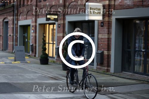 Amsterdam 10 december 2012
Matthijs v Nieuwkerk op de fiets bij DWDD in de westergasfabriek.
Peter Smulders bv