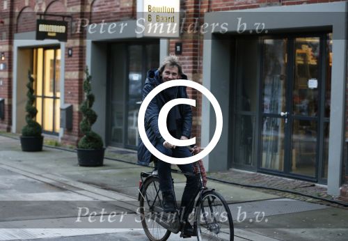 Amsterdam 10 december 2012
Matthijs v Nieuwkerk op de fiets bij DWDD in de westergasfabriek.
Peter Smulders bv