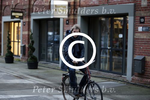 Amsterdam 10 december 2012
Matthijs v Nieuwkerk op de fiets bij DWDD in de westergasfabriek.
Peter Smulders bv