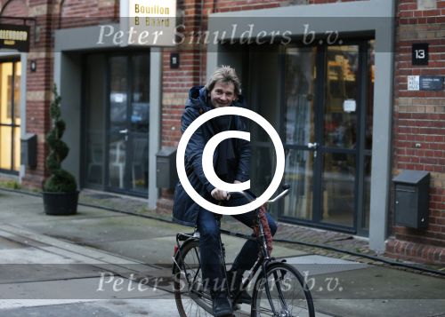 Amsterdam 10 december 2012
Matthijs v Nieuwkerk op de fiets bij DWDD in de westergasfabriek.
Peter Smulders bv