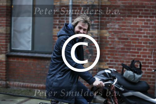 Amsterdam 10 december 2012
Matthijs v Nieuwkerk op de fiets bij DWDD in de westergasfabriek.
Peter Smulders bv