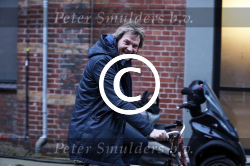 Amsterdam 10 december 2012
Matthijs v Nieuwkerk op de fiets bij DWDD in de westergasfabriek.
Peter Smulders bv