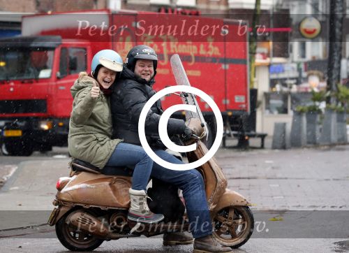 Amsterdam 3 december 2012
Menno Kohler met vriendin en hond op vespa scooter in de sneeuw.
Peter Smulders bv