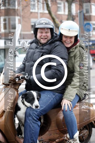 Amsterdam 3 december 2012
Menno Kohler met vriendin en hond op vespa scooter in de sneeuw.
Peter Smulders bv