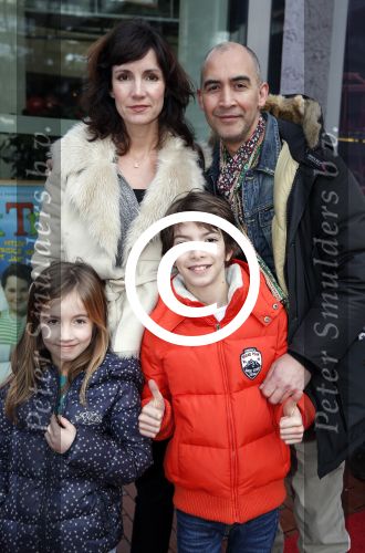Amstelveen 9 december 2012
Premiere Dik Trom in schouwburg Amstelveen. Michiel Sorbach met vrouw en kinderen
Peter Smulders bv