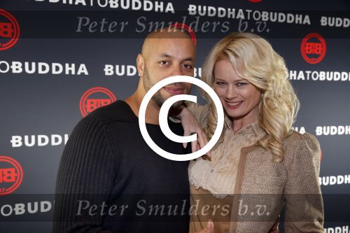 Amsterdam 23 november 2012
Opening nieuwe Buddha to Buddha pand in Amsterdam. Monique Sluyter met vriend
Peter Smulders bv