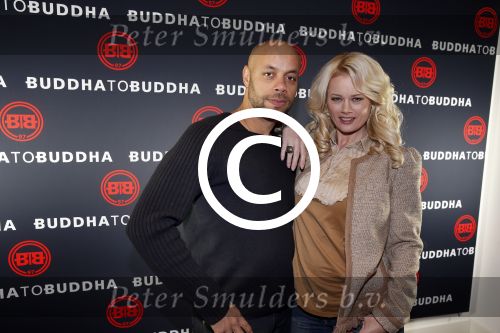 Amsterdam 23 november 2012
Opening nieuwe Buddha to Buddha pand in Amsterdam. Monique Sluyter met vriend
Peter Smulders bv