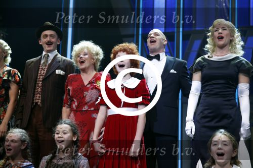 Den Bosch 25 november 2012
Premiere musical Annie op de parade in Den Bosch. cast met oa Jenny Arean Tony Neef Maaike Boerdam  ea
Peter Smulders bv
