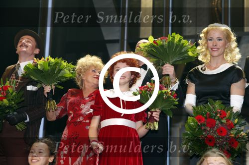 Den Bosch 25 november 2012
Premiere musical Annie op de parade in Den Bosch. cast met oa Jenny Arean Tony Neef Maaike Boerdam  ea
Peter Smulders bv