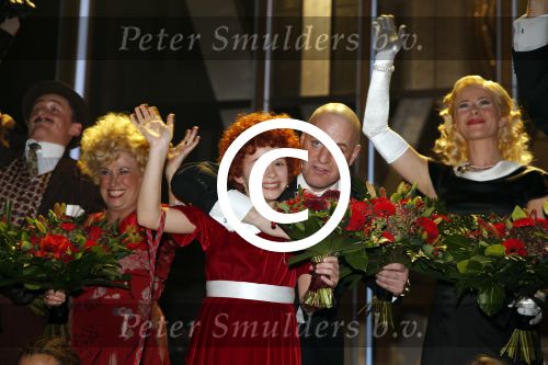 Den Bosch 25 november 2012
Premiere musical Annie op de parade in Den Bosch. cast met oa Jenny Arean Tony Neef Maaike Boerdam  ea
Peter Smulders bv