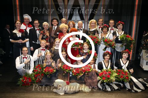 Den Bosch 25 november 2012
Premiere musical Annie op de parade in Den Bosch. cast met oa Jenny Arean Tony Neef Maaike Boerdam  ea
Peter Smulders bv