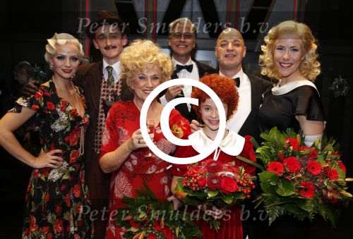 Den Bosch 25 november 2012
Premiere musical Annie op de parade in Den Bosch. cast met oa Jenny Arean Tony Neef Maaike Boerdam  ea
Peter Smulders bv
