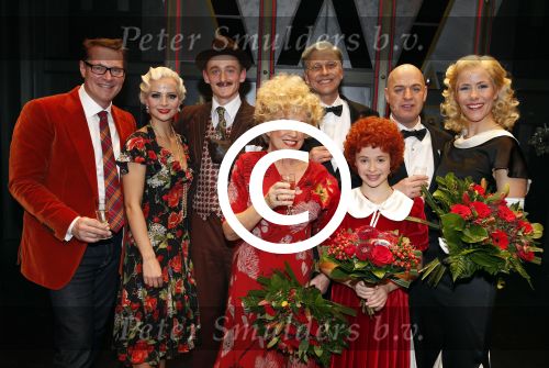 Den Bosch 25 november 2012
Premiere musical Annie op de parade in Den Bosch. cast met oa Jenny Arean Tony Neef Maaike Boerdam  ea
Peter Smulders bv