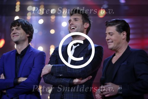 Hilversum 14 december 2012
Finale TVOH in studio 22 gepresenteerd door Martijn Krabbe en Wendy v Dijk.
Johannes Rypma en Leona Philippo zijn de finalisten. Nick en Simon
Peter Smulders bv