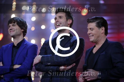 Hilversum 14 december 2012
Finale TVOH in studio 22 gepresenteerd door Martijn Krabbe en Wendy v Dijk.
Johannes Rypma en Leona Philippo zijn de finalisten. Nick en Simon
Peter Smulders bv