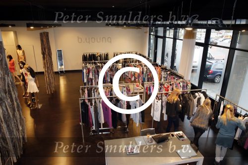 Amsterdam 10 december 2012
Showroom Otto Klein waar nederllandse rugbydames op bezoek komen.
Peter Smulders bv