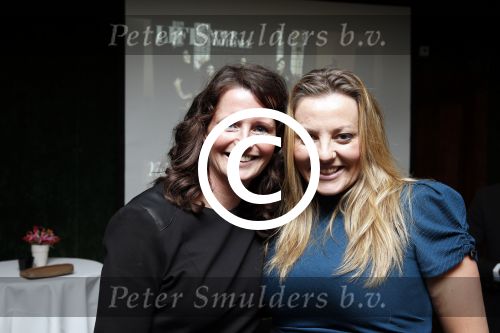Amsterdam 3 december 2012
Presentatie LAF femme in hotel the Grand. Petra Leene met een vriendin
Peter Smulders bv