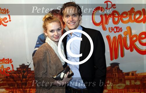 Amsterdam 9 december 2012
Premiere groeten van Mike in Tuschinski. Pip Pellens met vriend
Peter Smulders bv