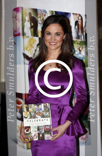 Haarlem 11 december 2012
Pippa Middleton bij boekwinkel in Haarlem voor presentatie van haar boek.
Peter Smulders bv