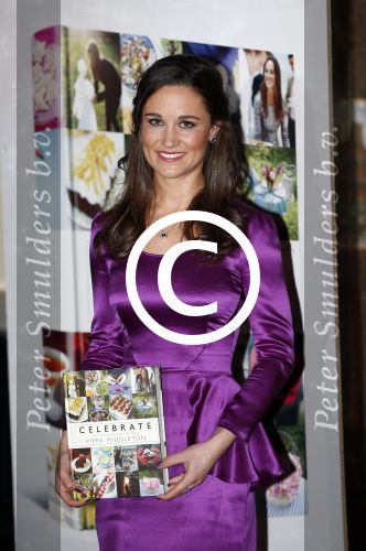 Haarlem 11 december 2012
Pippa Middleton bij boekwinkel in Haarlem voor presentatie van haar boek.
Peter Smulders bv