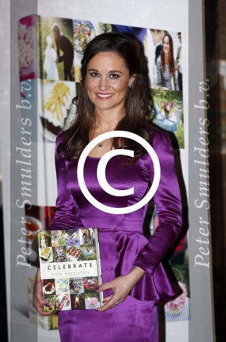 Haarlem 11 december 2012
Pippa Middleton bij boekwinkel in Haarlem voor presentatie van haar boek.
Peter Smulders bv