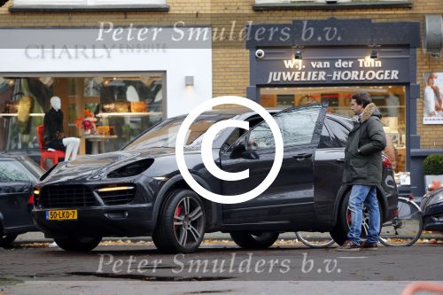 Amsterdam 23 november 2012
Porsche Cayenne zonder koplampen.
Peter Smulders bv