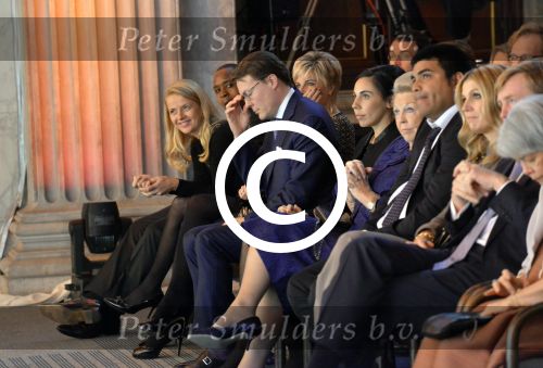 Amsterdam 12 december 2012
Uitreiking prins Claus prijzen in het paleis op de dam.
Koningin Beatrix Prins Willem Alexander prinses Maxima Prinses Mabel Prins Constantijn en Prinses Laurentien zijn aanwezig.
Peter Smulders bv