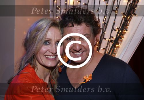 Hilversum 7 december 2012
Sky radio opbouwen Christmas tree (kerstboom) voor goede doelen. Rene en Natasja Froger
Peter Smulders bv