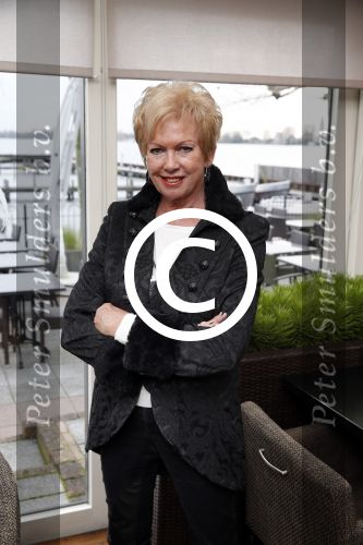 Loosdrecht 26 november 2012
Presentatie cd Anneke Gronloh bij het Golden Tulip hotel. Ria Valk
Peter Smulders bv
