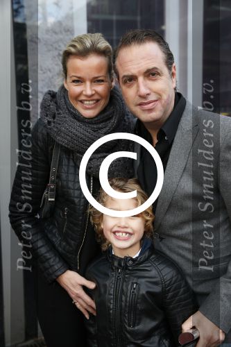Amstelveen 9 december 2012
Premiere Dik Trom in schouwburg Amstelveen. Richard Kemper met vrouw en zoon
Peter Smulders bv