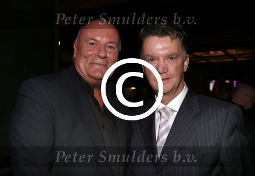 Noordwijk 23 november 2012
Presentatie cd Alex Wielders . Louis v gaal reikt de eerste cd uit. Rob Brouwer
Peter Smulders bv