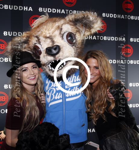 Amsterdam 23 november 2012
Opening nieuwe Buddha to Buddha pand in Amsterdam. Samantha Klumper met een vriendin
Peter Smulders bv