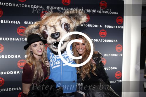 Amsterdam 23 november 2012
Opening nieuwe Buddha to Buddha pand in Amsterdam. Samantha Klumper met een vriendin
Peter Smulders bv