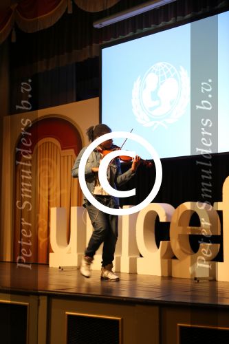 Kaatsheuvel, 13 December 2012
Paul v Vliet 20 jaar Ambassadeur van Unicef
Violiste Shauntell
Foto Peter Smulders BV