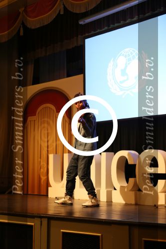Kaatsheuvel, 13 December 2012
Paul v Vliet 20 jaar Ambassadeur van Unicef
Violiste Shauntell
Foto Peter Smulders BV