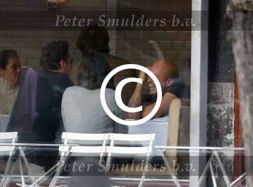 Amsterdam 22 november 2012
Barry Hay en zijn dochter aan het lunchen met Steve te Pas bij George.
Peter Smulders bv