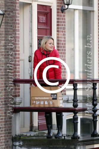 Amsterdam 9 december 2012
Tess Milne aan het verhuizen naar haar nieuwe huis aan de amsterdamse grachten.
Peter Smulders bv