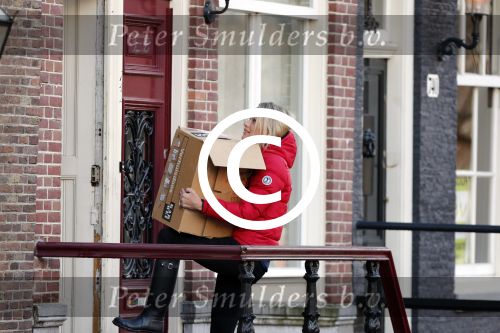 Amsterdam 9 december 2012
Tess Milne aan het verhuizen naar haar nieuwe huis aan de amsterdamse grachten.
Peter Smulders bv