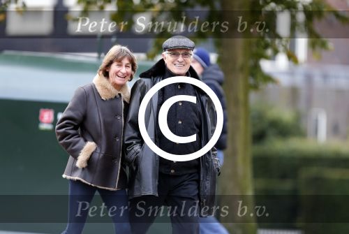Amsterdam 28 november 2012
Theo heuft met zijn vriendin op straat.
Peter Smulders bv