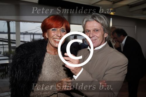 Loosdrecht 26 november 2012
Presentatie cd Anneke Gronloh bij het Golden Tulip hotel. Trea Dobbs met vriend
Peter Smulders bv