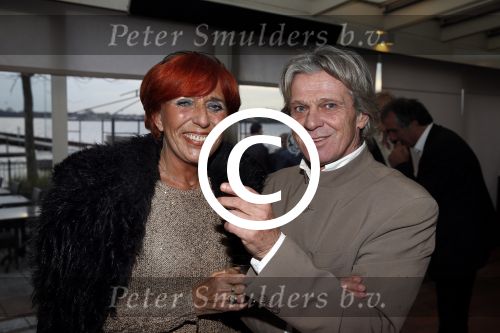 Loosdrecht 26 november 2012
Presentatie cd Anneke Gronloh bij het Golden Tulip hotel. Trea Dobbs met vriend
Peter Smulders bv