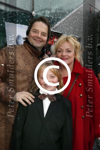 Amsterdam 25 november 2012
Premiere de vijf legendes in pathe arena. Victor Low met vrouw en zoon
Peter Smulders bv