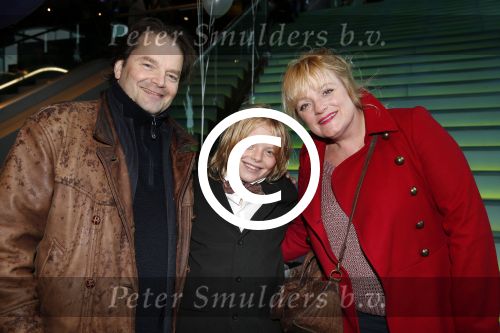 Amsterdam 25 november 2012
Premiere de vijf legendes in pathe arena. Victor Low met vrouw en zoon
Peter Smulders bv