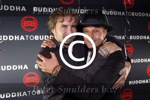 Amsterdam 23 november 2012
Opening nieuwe Buddha to Buddha pand in Amsterdam. Viktor Reinier met Batul Looman
Peter Smulders bv